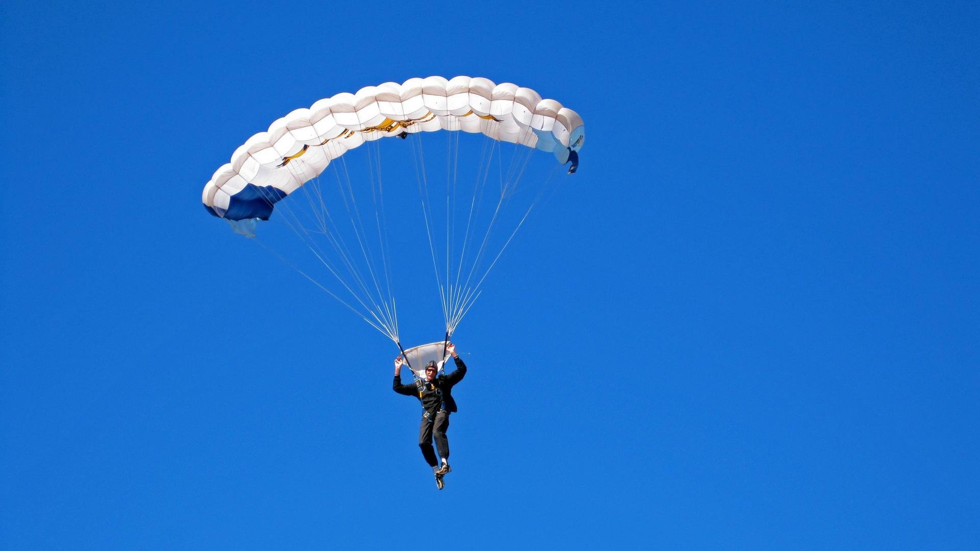 德约科维奇在TES比赛中高光表现，大胜引发热议！